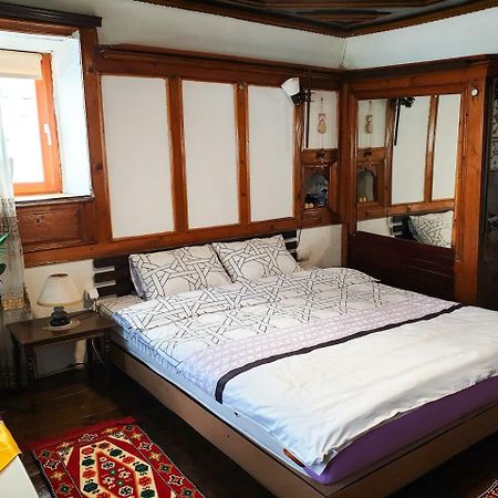 Kulla Dula Guesthouse Gjakova Exteriér fotografie