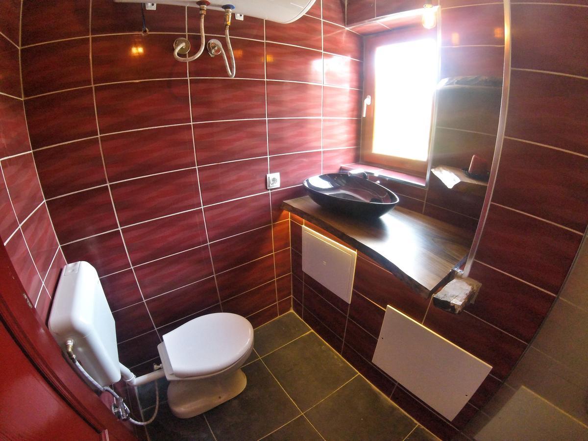 Kulla Dula Guesthouse Gjakova Exteriér fotografie