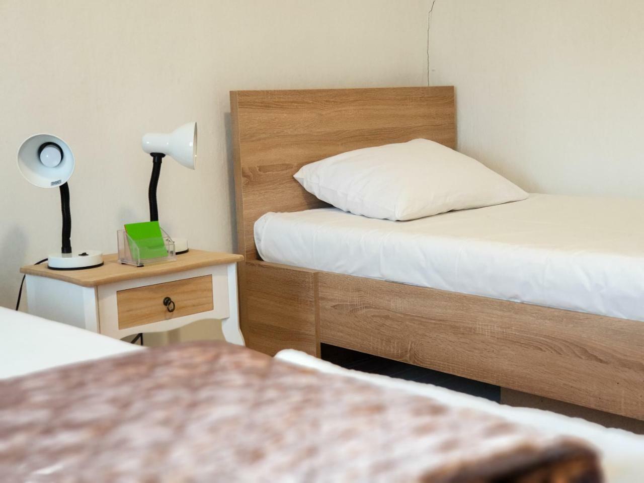 Kulla Dula Guesthouse Gjakova Exteriér fotografie