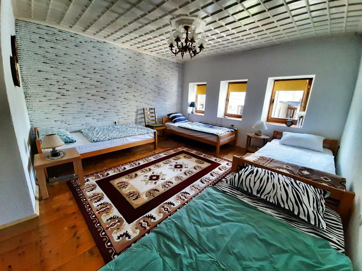 Kulla Dula Guesthouse Gjakova Exteriér fotografie